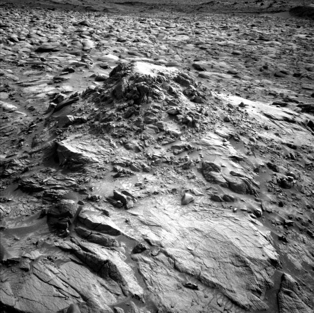 This image was taken by Left Navigation Camera onboard NASA's Mars rover Curiosity on Sol 4139.