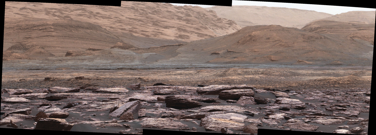 Color Variations on Mount Sharp, Mars (White Balanced)